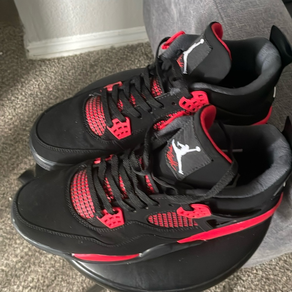 Jordan 4 size 12